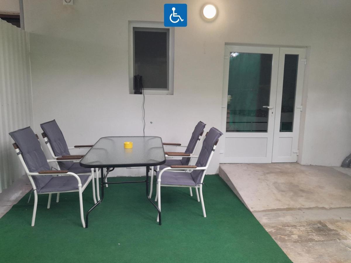 Apartments Mare Pula Exterior foto