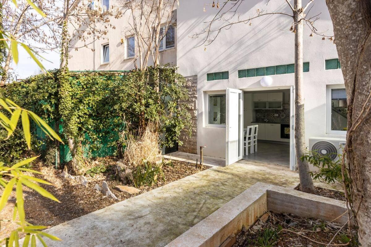 Apartments Mare Pula Exterior foto